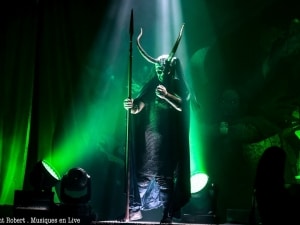 Amon-Amarth-Rocher-de-Palmer-07-Avril-2017_023