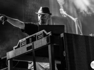 ChineseMan_Deferlantes2015_01