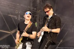 23-SATCHVAI-BAND