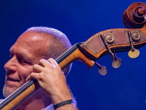 Avishai-Cohen-Trio_009