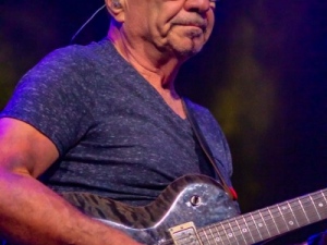 Georges-Benson-JIM_2019_002