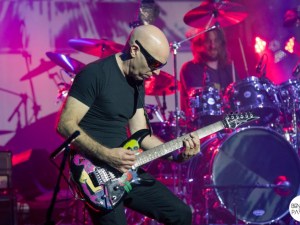 Joe_Satriani_Femina