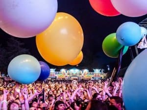 Thirtysecondstomars00005