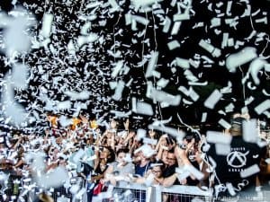 Thirtysecondstomars00014