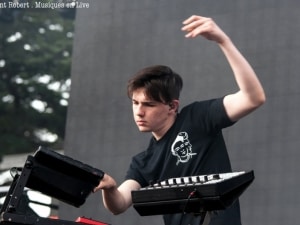 Petit Biscuit (2)