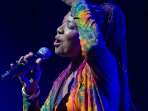 2021-07-22021-07-29-Lisa-Simone-s-Wonderful-Tour_012