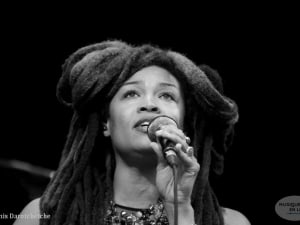 valerie_june_fourviere_2017_009