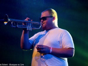 Too Many Zooz00003