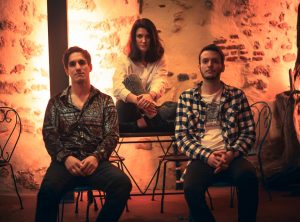 GOLDEN GASOLINE @Carolyn Caro 1 sur 1 28