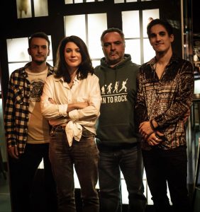 GOLDEN GASOLINE @Carolyn Caro 1 sur 1