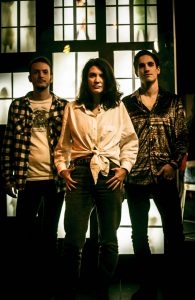 GOLDEN GASOLINE @Carolyn Caro 1 sur 1 43