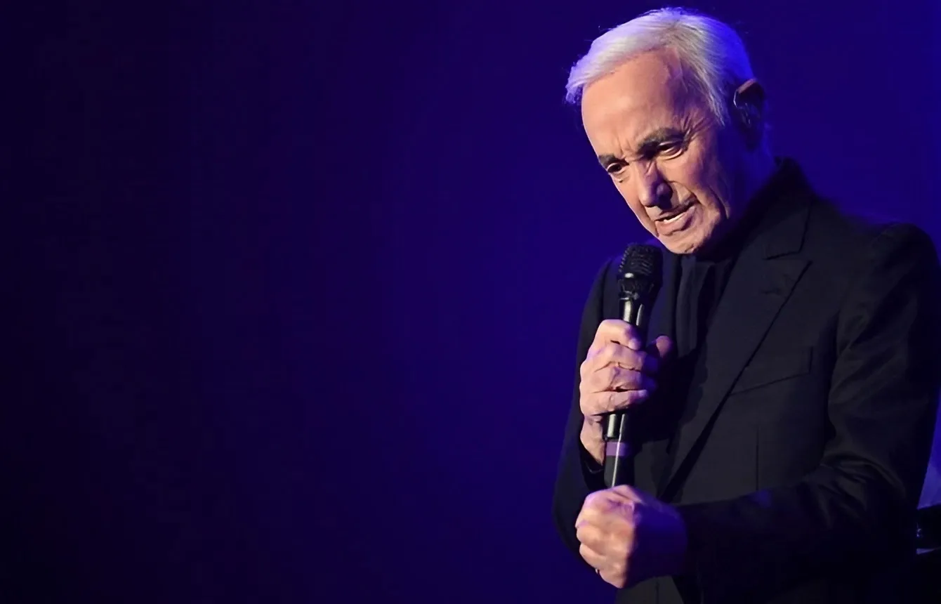 CHARLES AZNAVOUR - BORDEAUX METROPOLE ARENA #LIVE REPORT @ JCB 1 charles aznavour